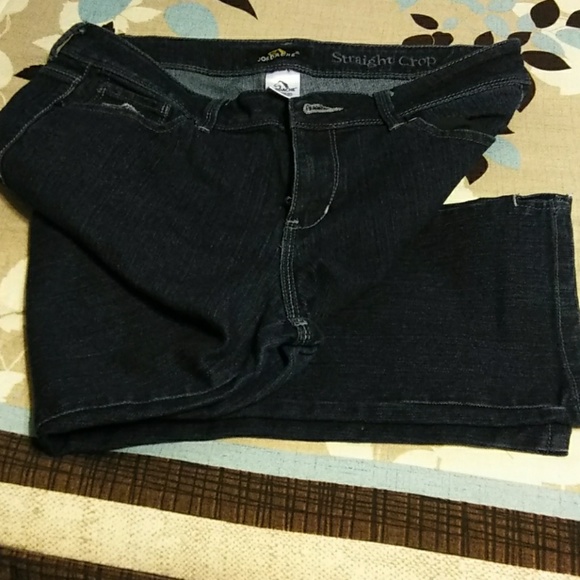 Jordache Brand Crops - Picture 1 of 4